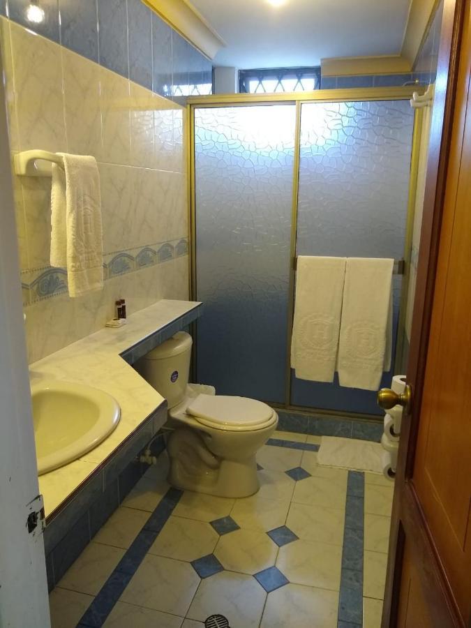 Hotel Кали Екстериор снимка