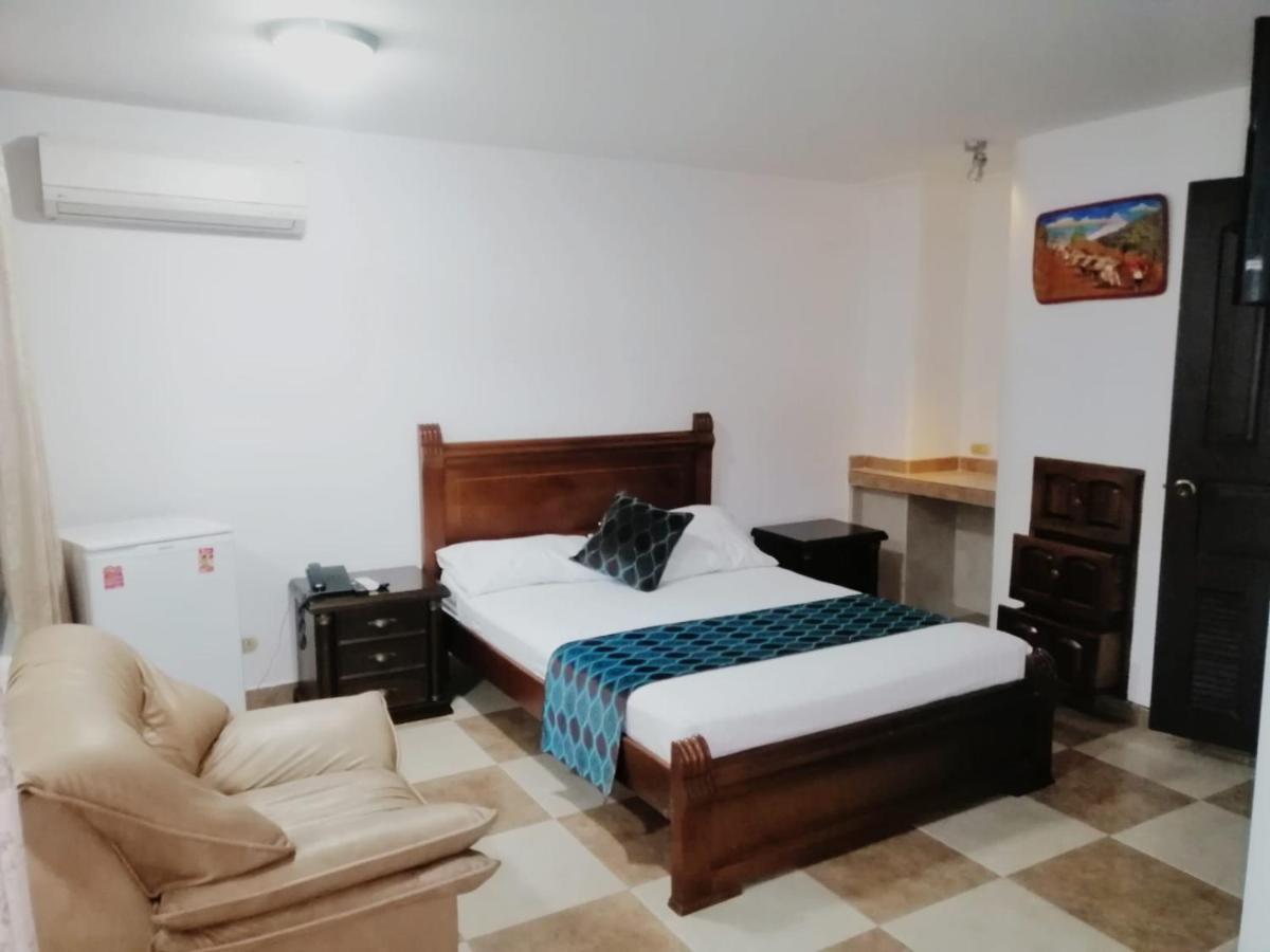 Hotel Кали Екстериор снимка